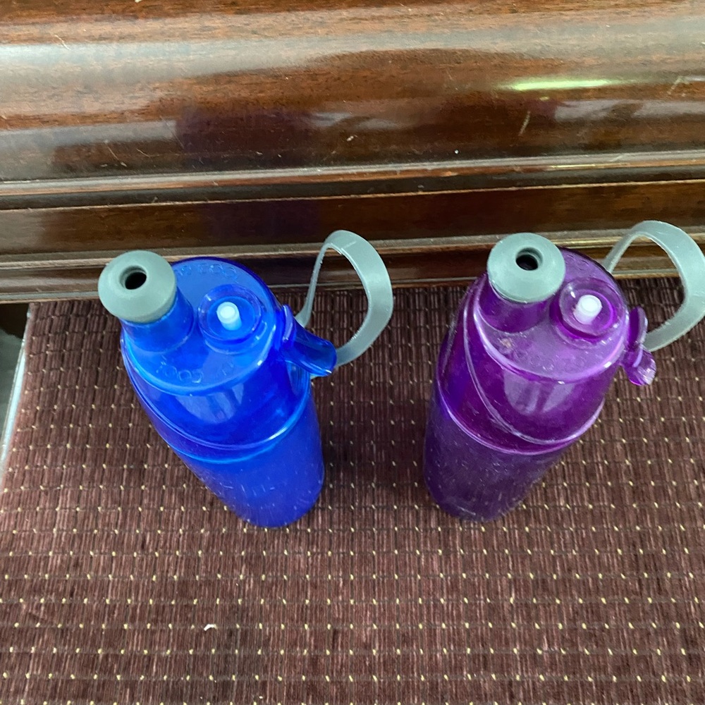 O2 Cool classic Mist N Sip Water 20 oz bottles